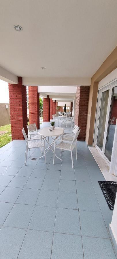 Bungalow White Apartments 波利克罗诺 外观 照片