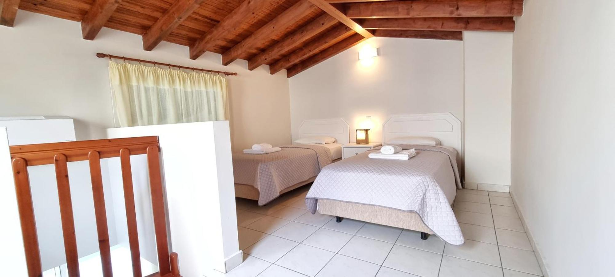 Bungalow White Apartments 波利克罗诺 客房 照片
