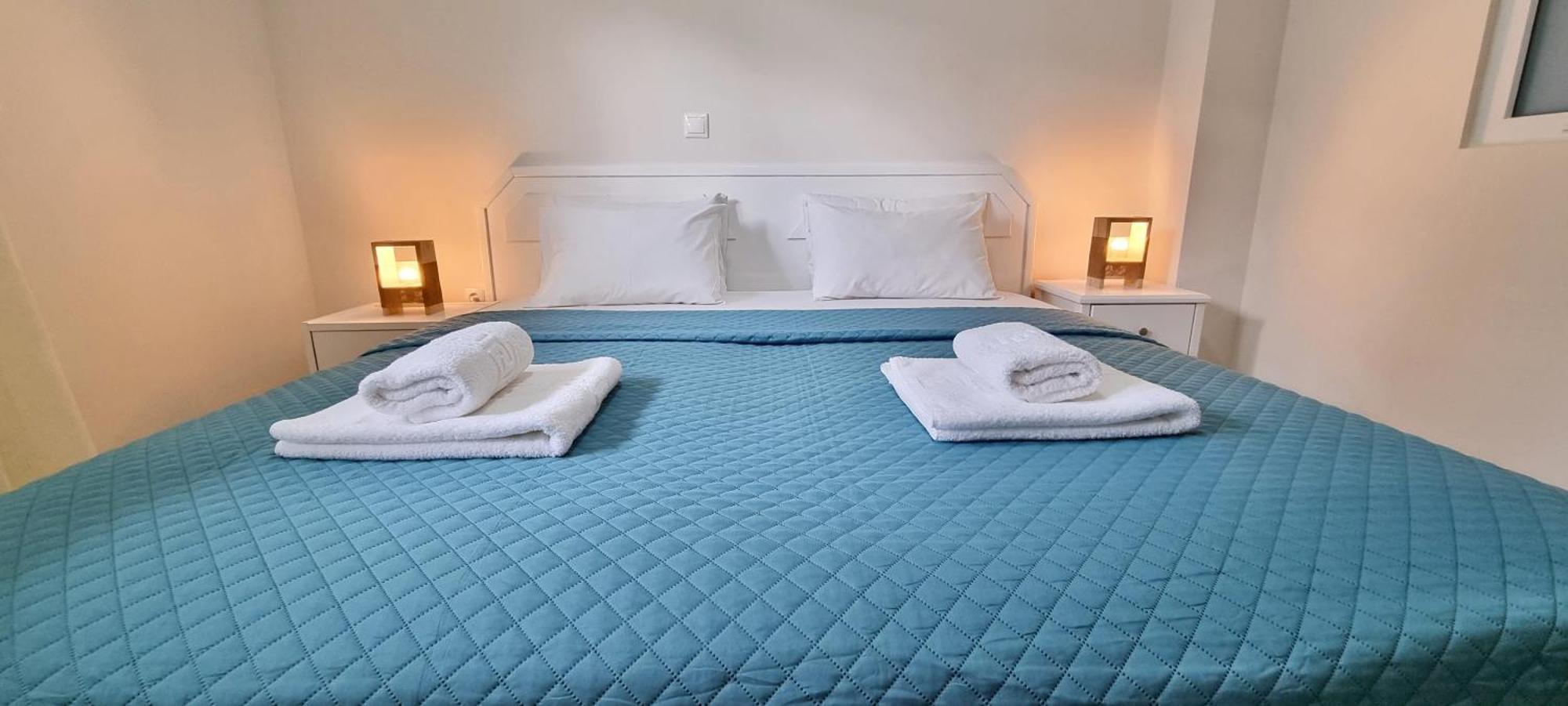 Bungalow White Apartments 波利克罗诺 客房 照片
