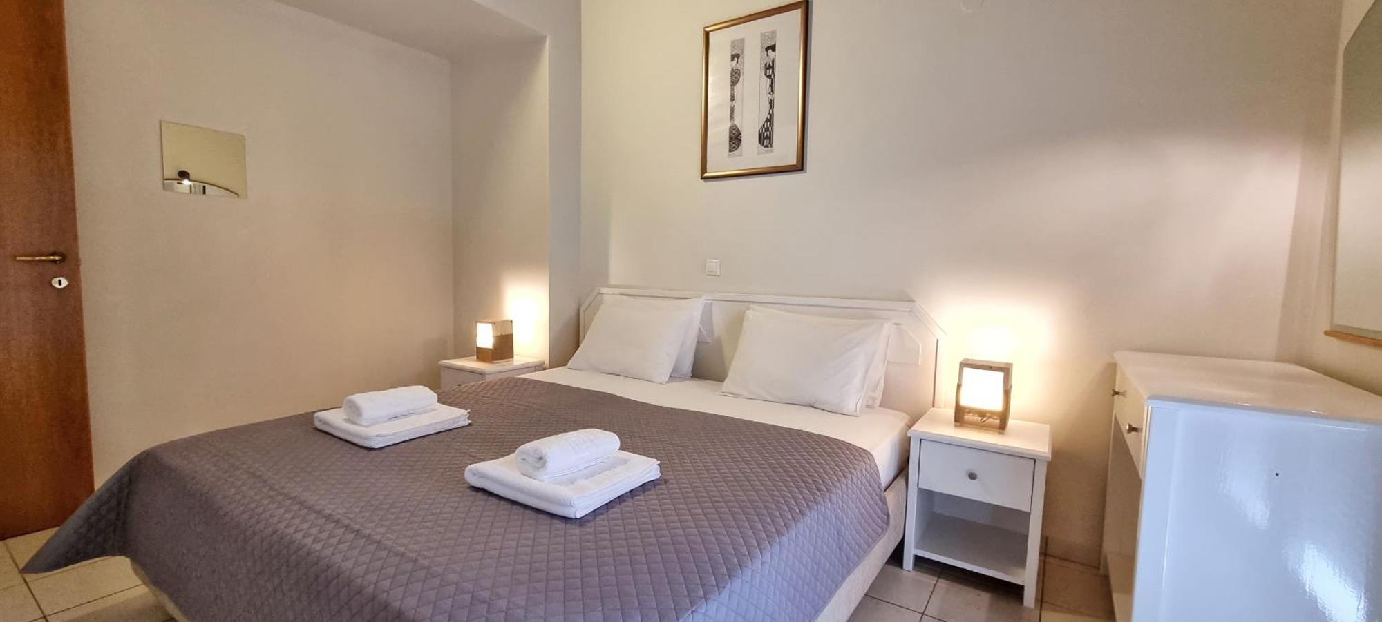 Bungalow White Apartments 波利克罗诺 客房 照片