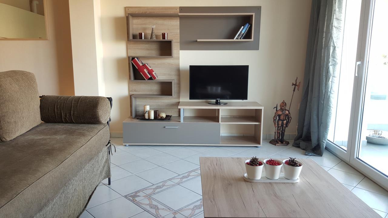 Bungalow White Apartments 波利克罗诺 外观 照片
