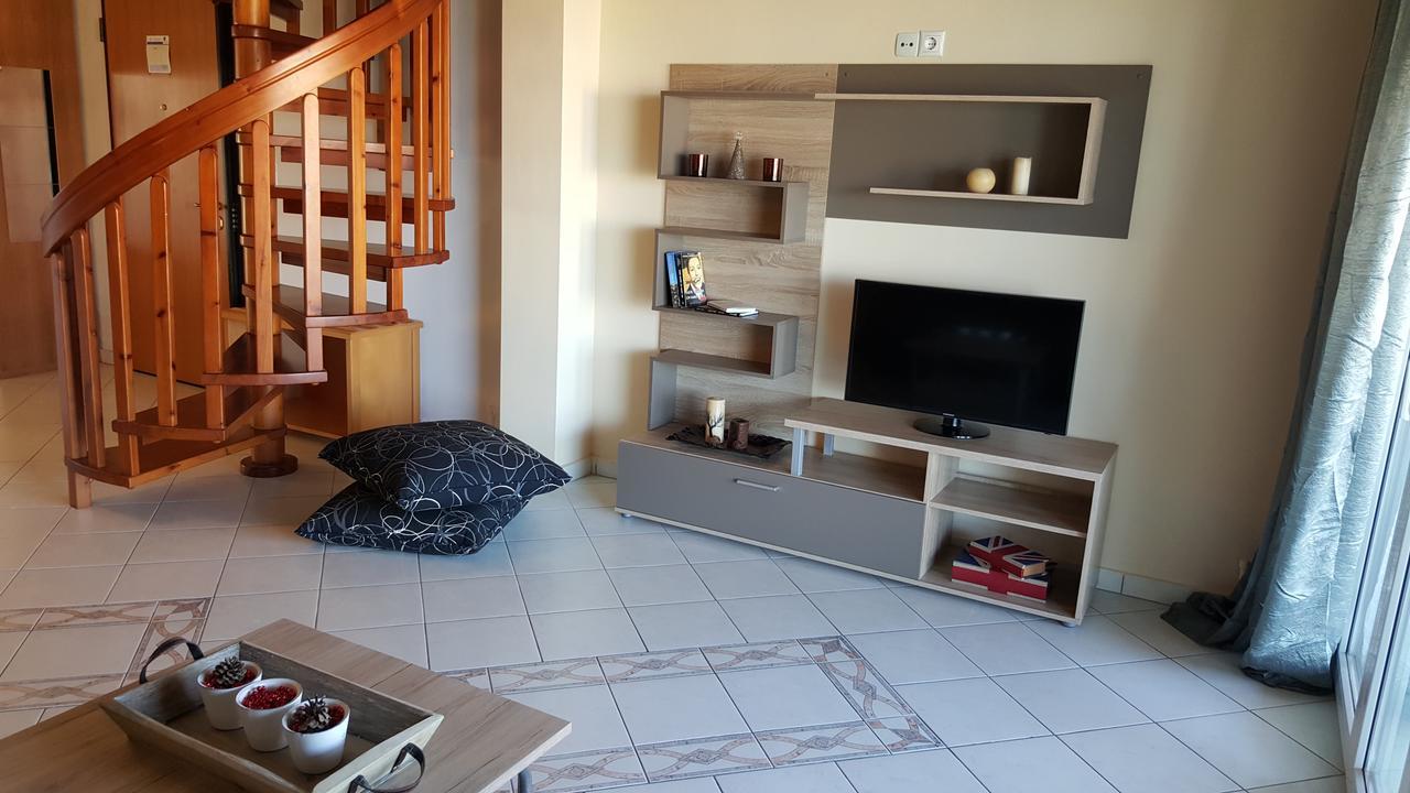Bungalow White Apartments 波利克罗诺 外观 照片