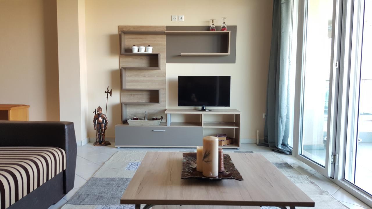 Bungalow White Apartments 波利克罗诺 外观 照片