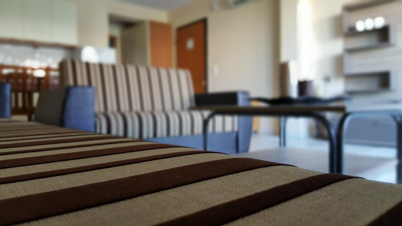 Bungalow White Apartments 波利克罗诺 外观 照片
